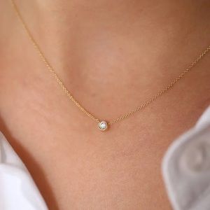Ferkos 0.12Ctw Diamond Solitaire Necklace in 14k Rose Gold